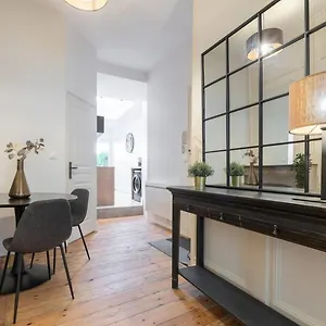 https://vieux-lille-nice-studio-with-terrace.lillehotels.org