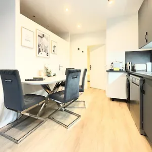 https://hbyb-montparnasse-1-3-pieces.fr-paris.fr