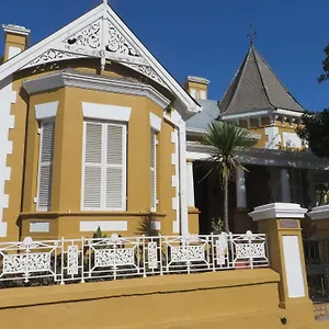 https://ashanti-guest-house-gardens-hostel.hotels-capetown.com